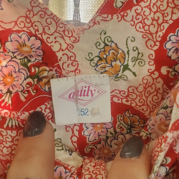 Vintage short frilly dress. - Picture 4 of 4